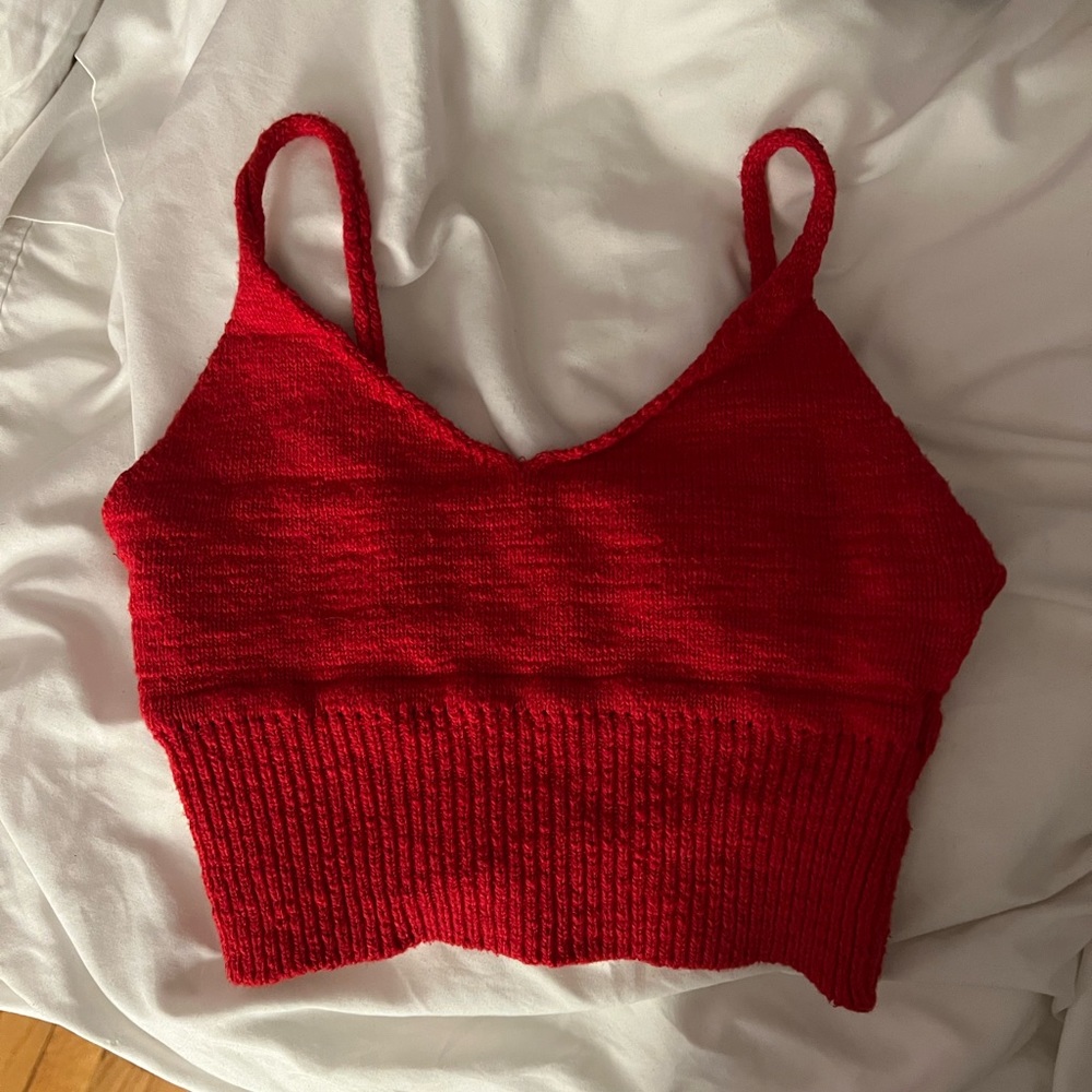 Knitted cropped tank top